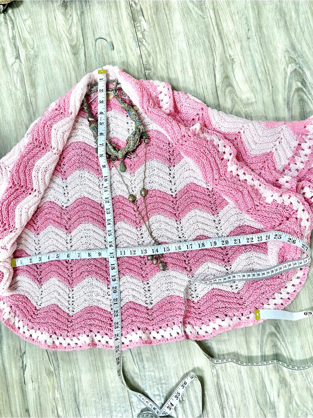 🌙 Artisan Chevron pink shrug knit boho kimono w cottagecore prairie Country vibe - Picture 6 of 12